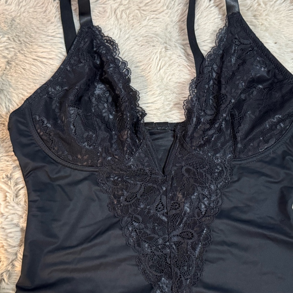 Chic Black Lace Shapewear Bodysuit - Picture 5 of 8